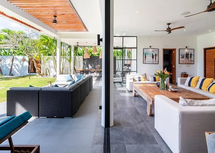 Sanya Berawa Villa *